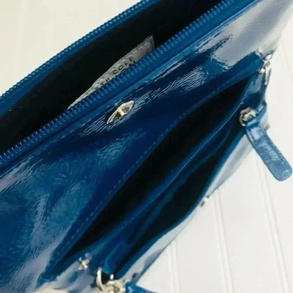 Kenneth Cole Reaction Wristlet/Purse Crossbody - Picture 6 of 6